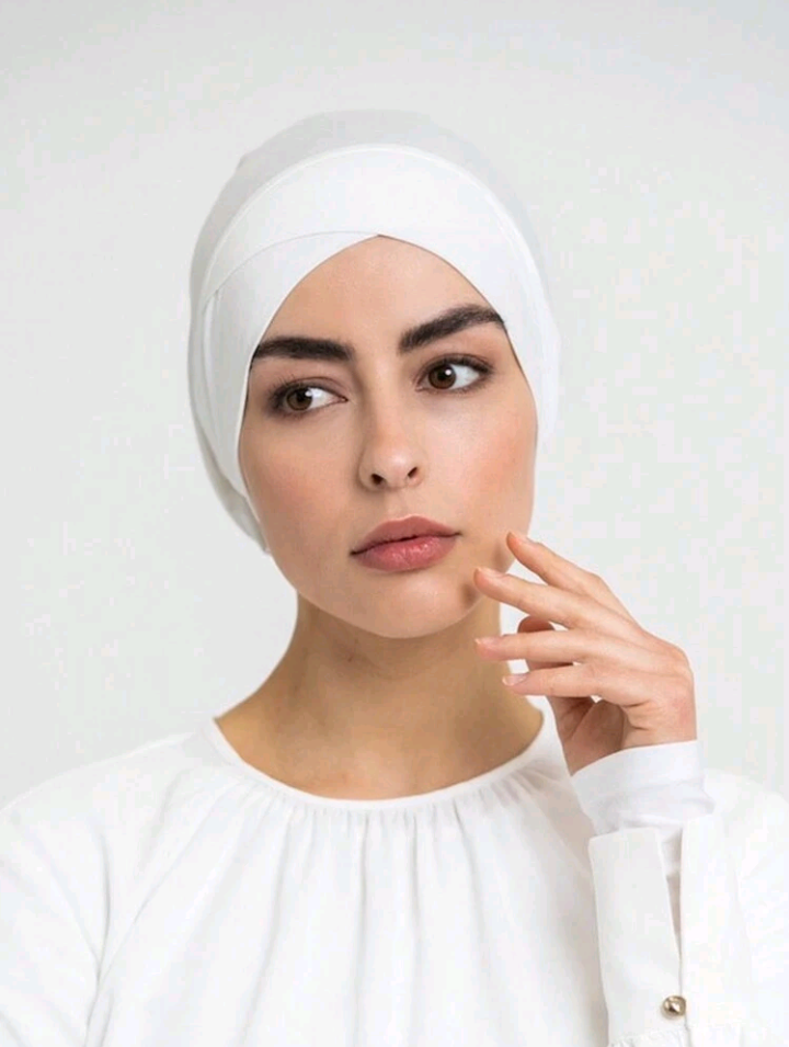Korsad Underhijabs